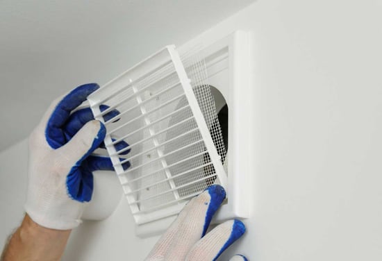 Prezračevanje kopalnice z odvodnim ventilatorjem - LUNOS