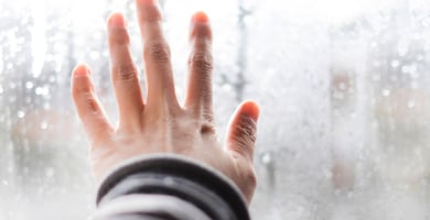 Zakaj hladnejši meseci prinesejo zatohlost v dom in kako jo odpraviti? - LUNOS